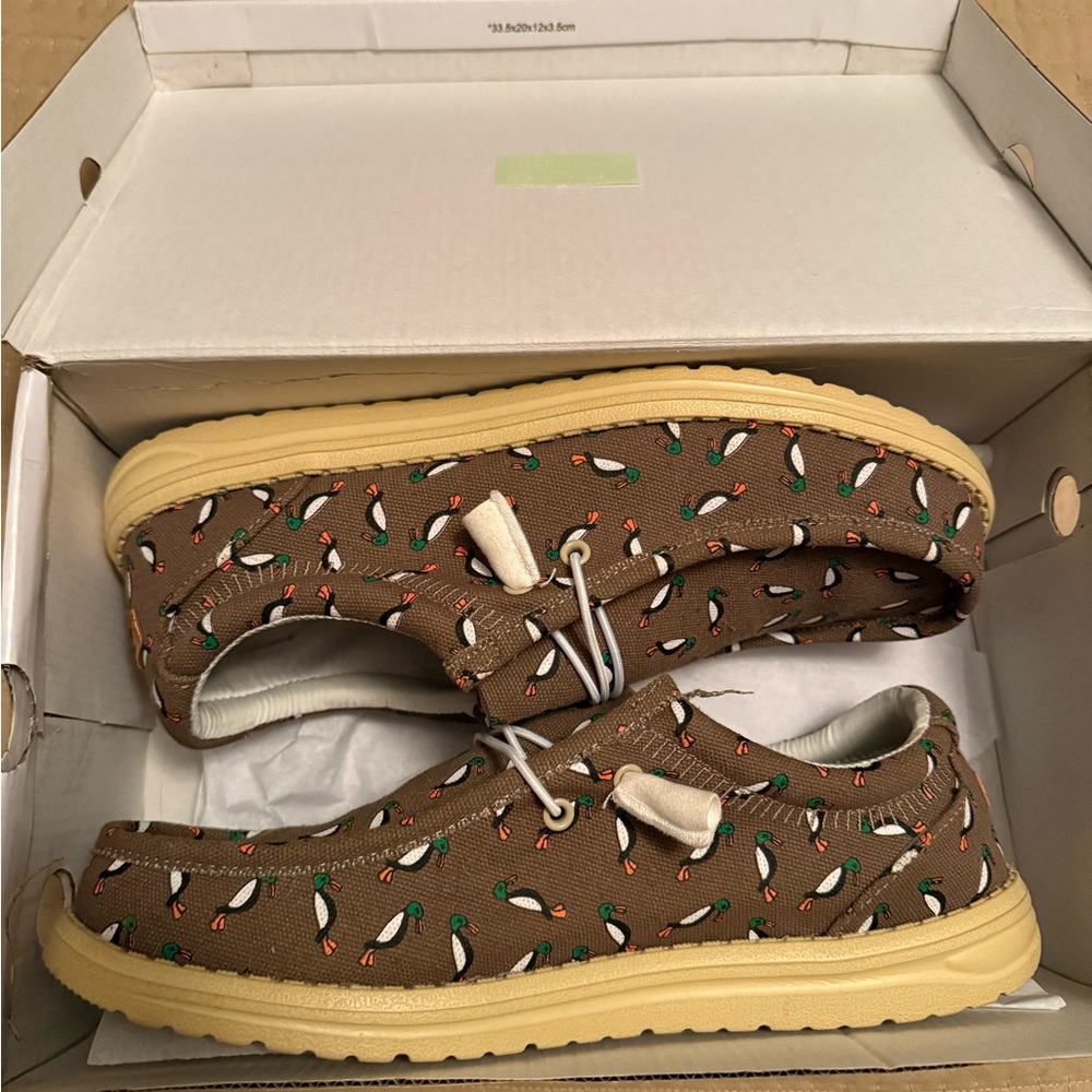 24.7 Hunt (hey dudes) 10.5 men’s